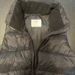 Old Navy Black Puffer Vest